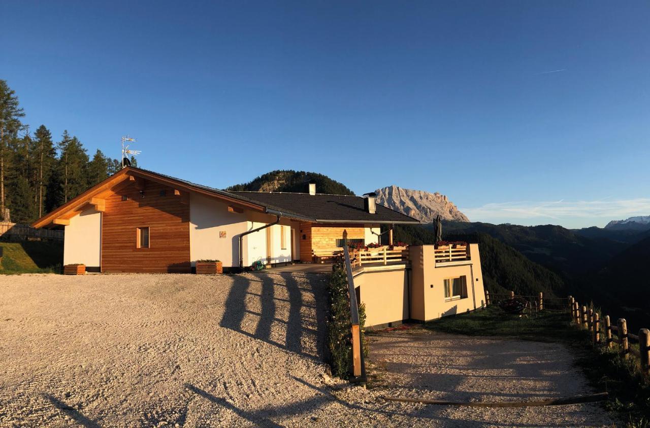 Apartamento Alpinus Agriturism San Martino in Badia Exterior foto